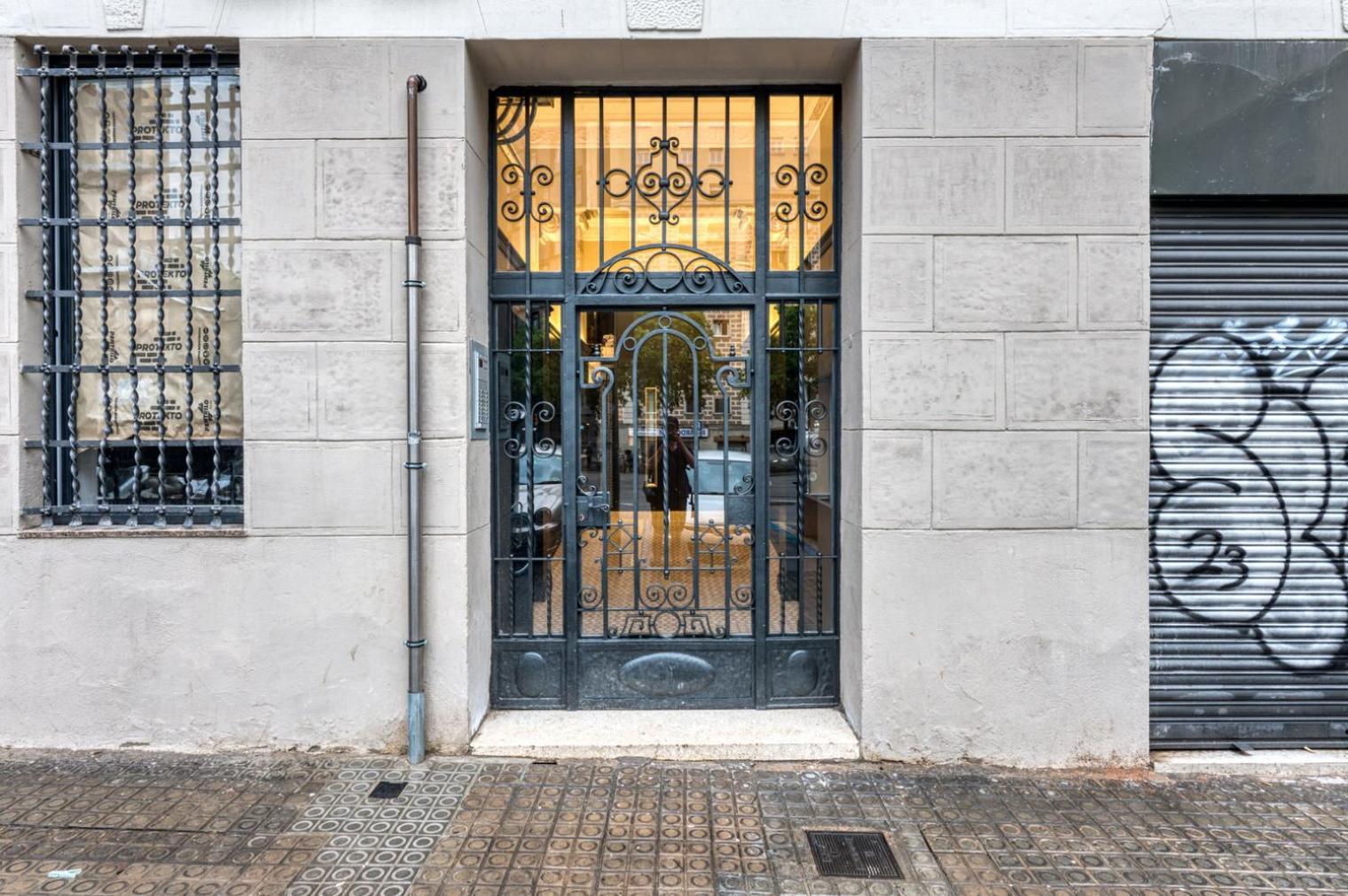 Blueground Sagrada Familia Balcony Renovated Bcn-123 Apartment บาร์เซโลนา ภายนอก รูปภาพ